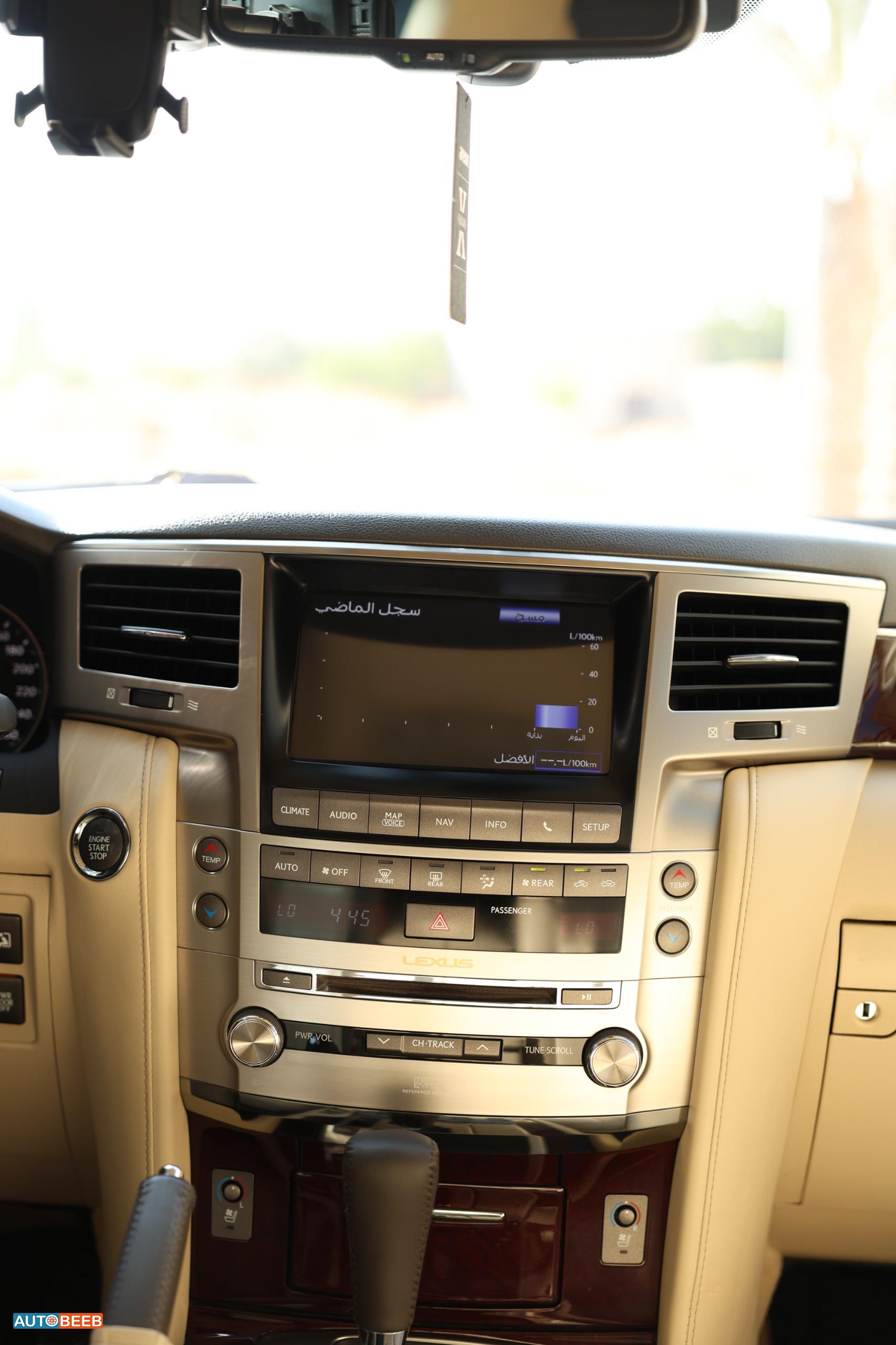 Lexus LX570 2014